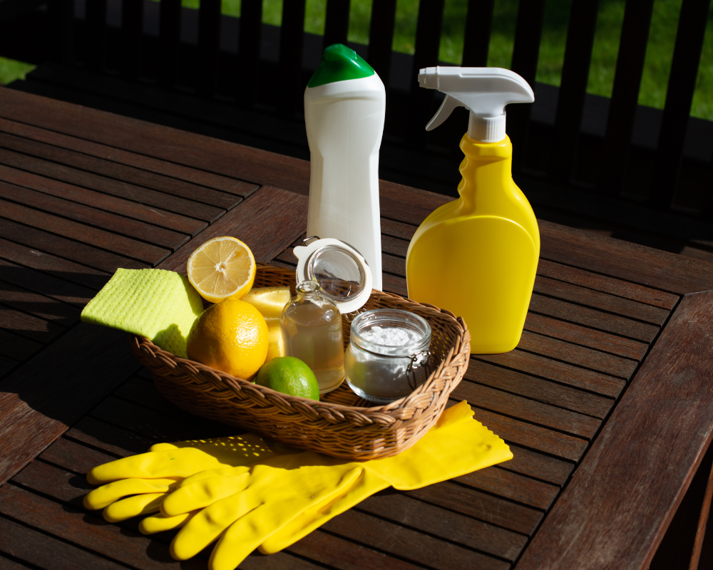 Produits biodégradables et éco-responsables utilisés par Maison Max Clean pour le nettoyage de tapis et matelas à Aix-Marseille | Les astuces de Max