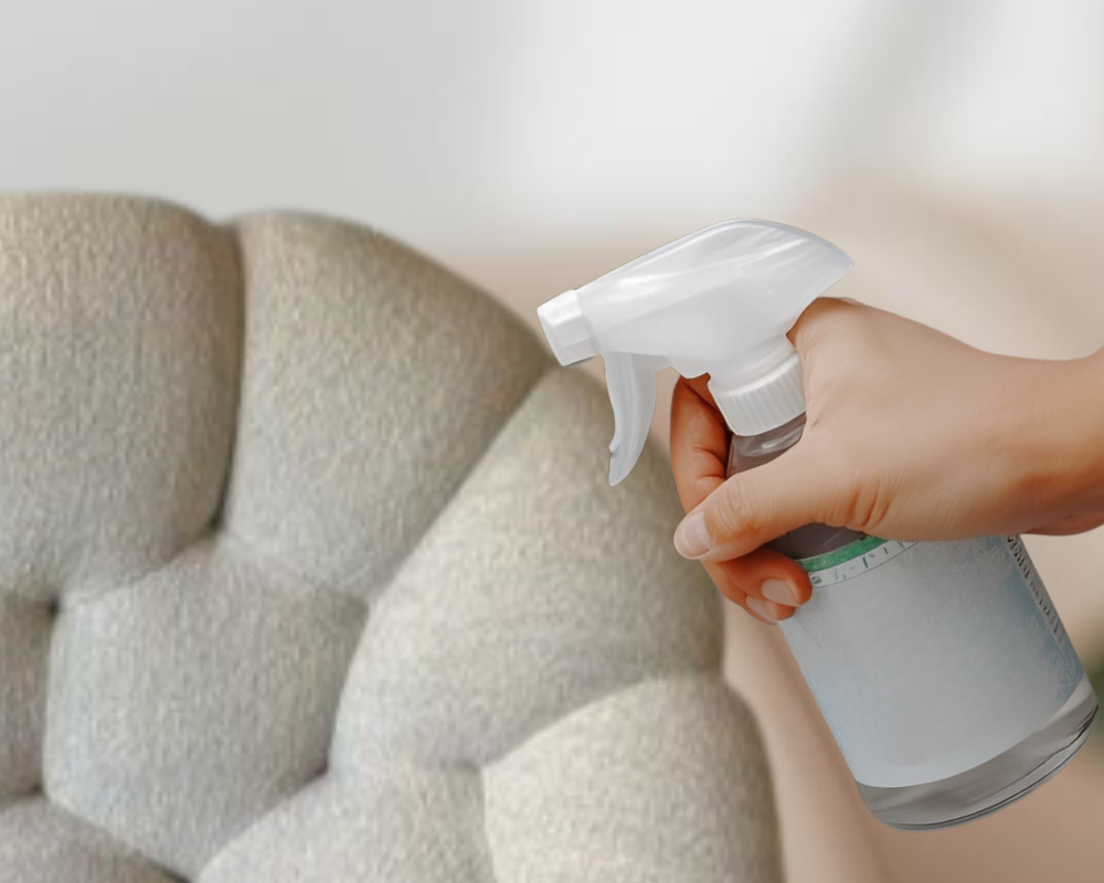 Pulvérisation naturelle pour entretenir le canapé Bubble de La Roche Bobois – conseils Les Astuces de Max Guide d'entretien professionnel Maison Max Clean à Aix-Marseille